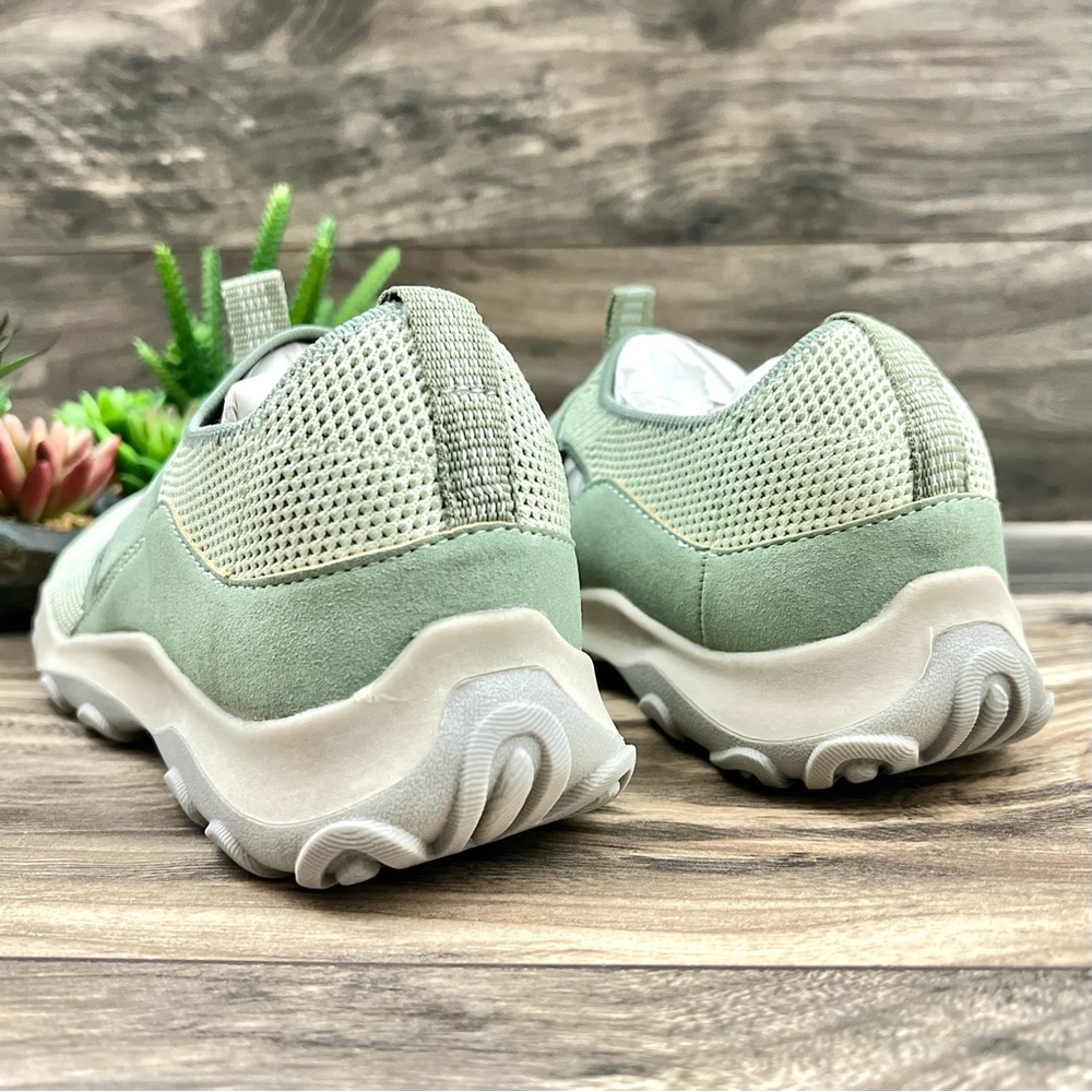 NIB Earth Origins Tanvi 7.5W 8.5W WIDE Knit Trail Slip On Sneaker Dusty Green - Picture 7 of 12
